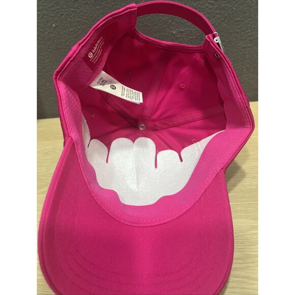 NWT Lululemon Unisex Classic Ball Cap Wordmark Color Magenta/White Size L/XL main image 11